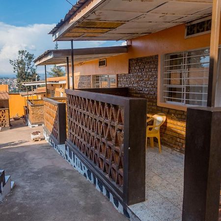 Auberge La Caverne Kigali Exterior foto